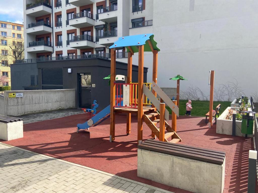 Komfort W Centrum Parking Wrocław Eksteriør bilde