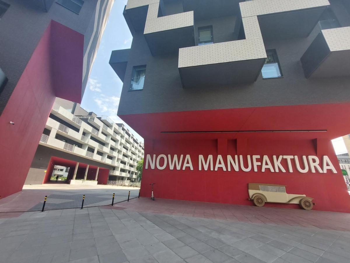 Komfort W Centrum Parking Wrocław Eksteriør bilde