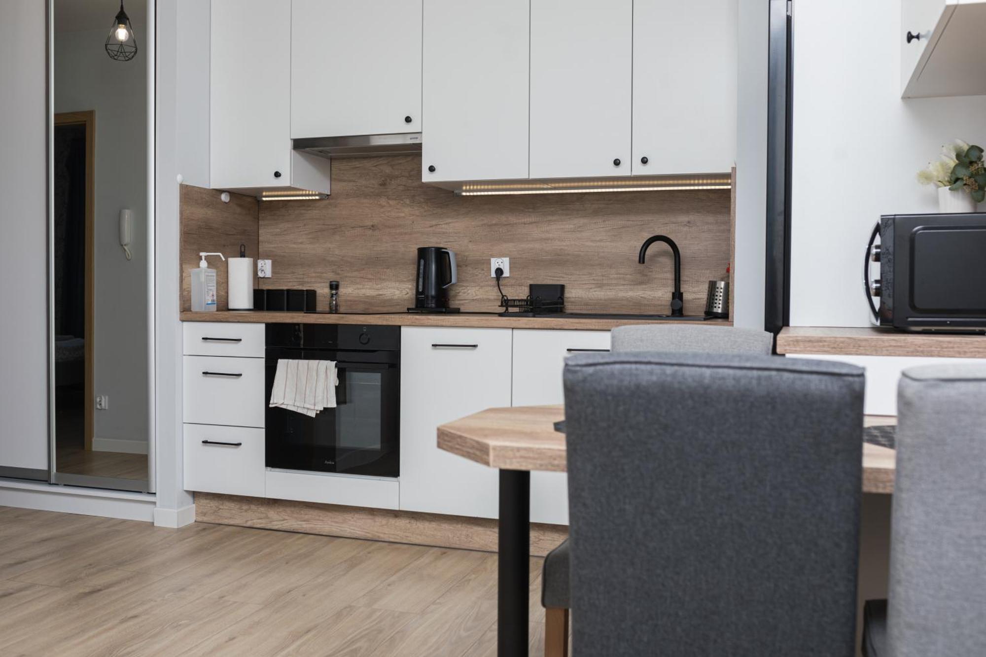 Komfort W Centrum Parking Wrocław Eksteriør bilde