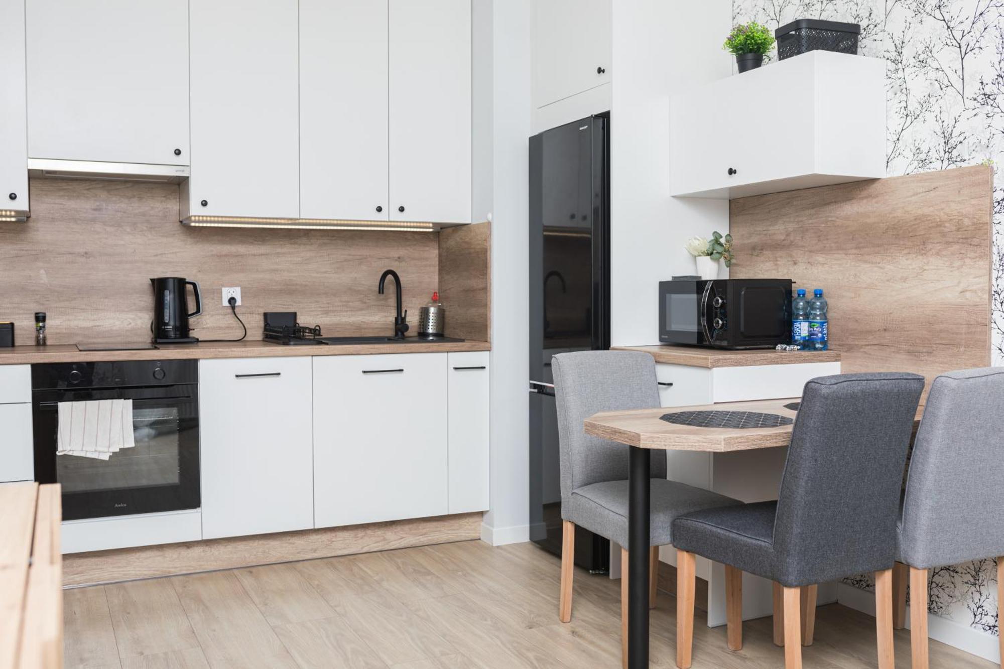 Komfort W Centrum Parking Wrocław Eksteriør bilde